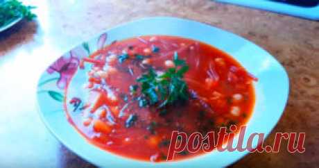 Постный рецепт - 
Рыбный борщ с фасолью - очень вкусно и оригинально! 
Ингредиенты - бычки в томате, фасоль белая, картофель, морковь, свекла, лук, чеснок, соль, перец, петрушка, сахар, растительное масло, лавровый лист.