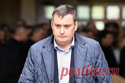 В Госдуме решили запретить пропаганду смены пола. Депутат Государственной Думы России Александр Хинштейн, возглавляющий комитет по информационной политике, предложил ввести наказание за пропаганду смены пола. Соответствующую поправку он подготовил ко второму чтению законопроектов о запрете пропаганды нетрадиционных сексуальных отношений, которое состоится 21 ноября.
