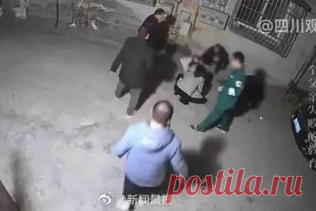Мужчина убил сына самурайским мечом за плохую успеваемость. Суд в Китае приговорил к 12 годам тюрьмы отца-одиночку, который случайно убил сына японским самурайским мечом. Он схватил меч после того, как на родительском собрании ему сообщили о плохой успеваемости мальчика. Таким образом мужчина хотел мотивировать ребенка к учебе. Ребенок скончался в больнице от потери крови.