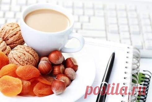 12 здоровых перекусов, которые снабдят вас энергией.