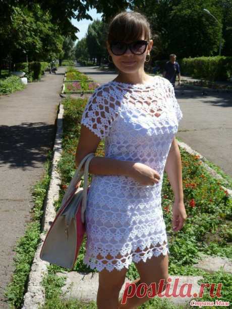 Белое платье.