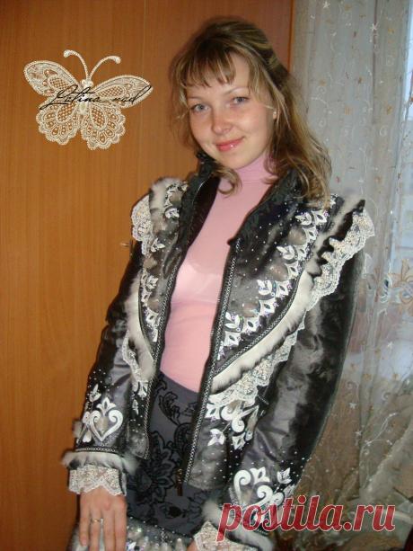 Авторская работа,Курточка и клатч из натурального меха, декор: аппликации из натур.кожи, шелковые кружева, бисер, декоративные строчки.