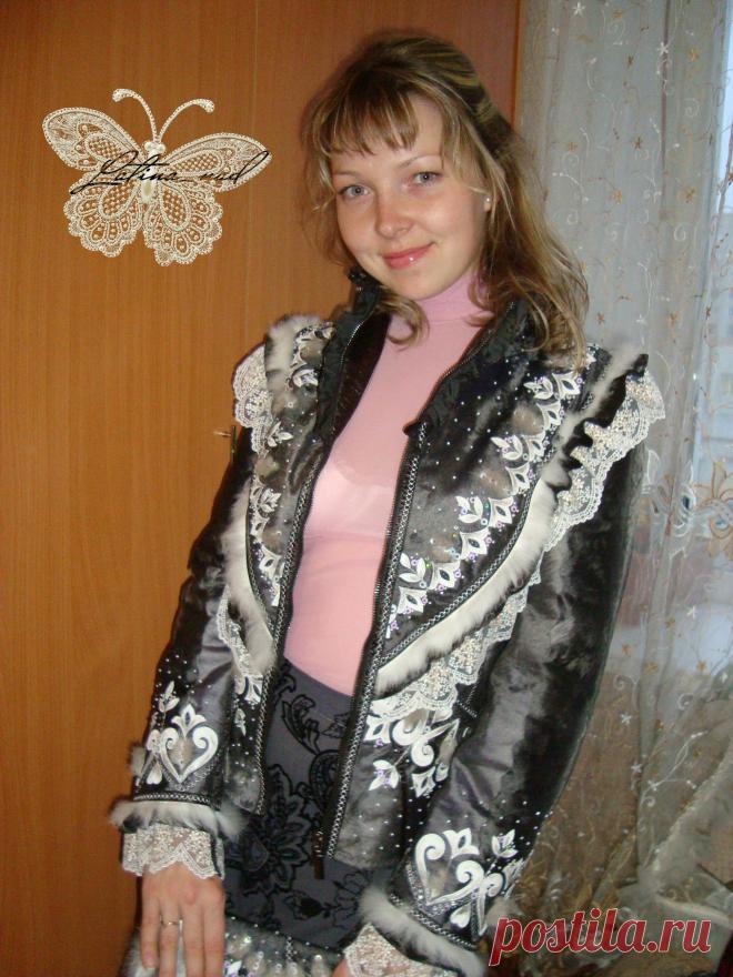 Авторская работа,Курточка и клатч из натурального меха, декор: аппликации из натур.кожи, шелковые кружева, бисер, декоративные строчки.