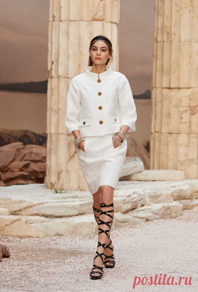 chanel_47_.jpg • Showdetails