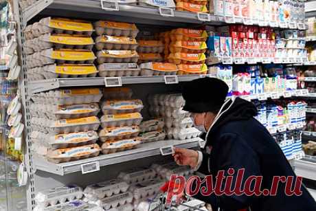 Бедным россиянам предложили раздавать деньги на продукты. Предпосылок для снижения цен на продукты в России нет, нужны меры поддержки для бедных слоев населения в виде раздачи денег на еду, заявил заместитель председателя Ассоциации производителей и поставщиков продовольственных товаров («Руспродсоюз») Дмитрий Леонов. Главная задача — обеспечить доступность продуктов.