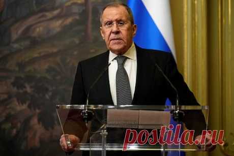 Лавров назвал число участников антироссийского западного лагеря. Вашингтон, пользуясь главенством на Западе, создал антироссийскую коалицию из 54 стран, которая стремится нанести России поражение через поставки вооружений, обученного персонала для подготовки ВСУ и экономическую помощь действующим украинским властям. Об этом заявил глава российского МИД Сергей Лавров.