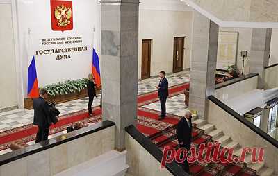 В ГД рассказали о штрафах с сентября за "заменители" детских кресел. Первый зампред комитета Госдумы по защите семьи, вопросам отцовства, материнства и детства Татьяна Буцкая сообщила, что для физических лиц наказание составит 3 тыс. рублей, для юридических лиц, включая такси, - 100 тыс. рублей