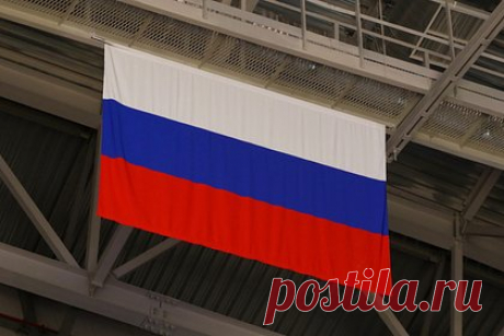 Неизвестные установили флаг России на бывшем здании парламента в Германии. В германском Потсдаме неизвестные установили российский флаг на башне, где ранее заседал ландтаг (земельный парламент) Бранденбурга. Кроме того, на стену здания нанесли латинскую букву Z. По данным агентства, правоохранительные органы Германии начали расследование по подозрению в нарушении неприкосновенности жилища.