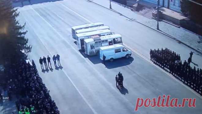 Курганский губернатор призвал земляков не ругаться со спасателями. Для проведения эвакуации с правобережья города Кургана сформирована и отправлена к месту событий очередная совместная группа сотрудников МВД, МЧС и органов местного самоуправления. Об этом в своем Telegram-канале сообщил губернатор региона ...