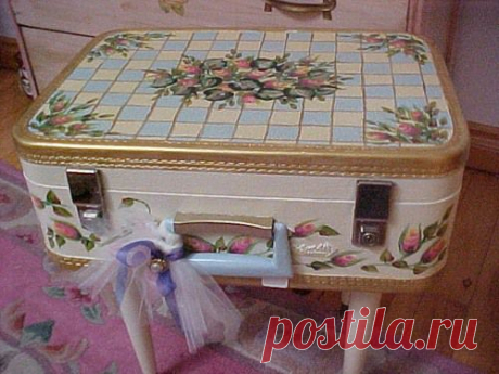 Журнальный столик из чемодана