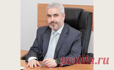 Глава Владимира уволил двух чиновников после уголовного дела о кладбище. Во Владимире уволили заместителя главы администрации Глеба Серегина и начальника управления ЖКХ Алексея Шумника, решение принял глава города Дмитрий Наумов, сообщает официальный сайт органов местного самоуправления Владимира.