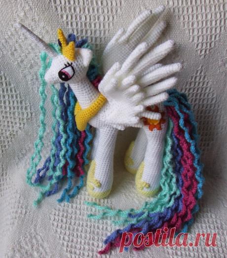 Knit One Awe Some: My Little Pony: Friendship is Magic - Princess Celestia