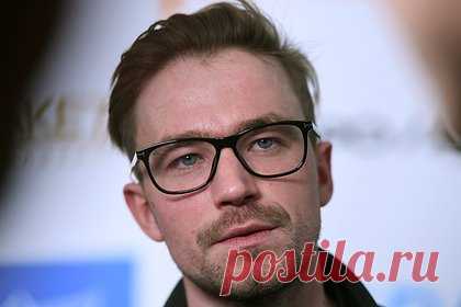На Венецианском кинофестивале представят фильм с Александром Петровым. В рамках 80-го Венецианского кинофестиваля состоится мировая премьера нового фильма режиссера Романа Полански «Дворец». Одни из главных ролей в картине исполнили российские актеры Александр Петров и Антон Пампушный. Подробности сюжета ленты Полански в настоящий момент не раскрываются.