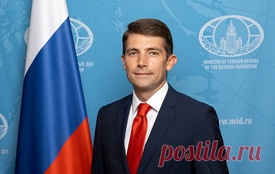 Максима Владимирова назначили генконсулом России в Дубае. Дипломат ранее работал на различных должностях в центральном аппарате МИД РФ и за рубежом