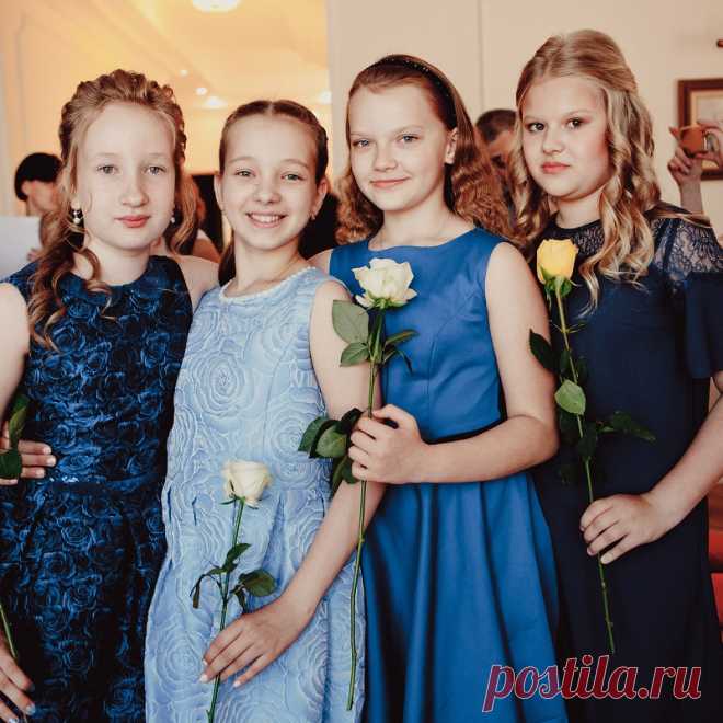 💌 Выпускные альбомы, где каждая фотография олицетворяет вашего ребенка
🤩 Персональный подход 📸 Профессиональный фотограф 💖 Доступные цены
🌍 Работаем по Санкт-Петербургу и Ленинградской обл. 📞 +7(921)580-40-01