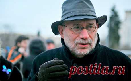 Минюст включил Акунина и «Холод» в реестр иноагентов. Писатель Борис Акунин (настоящее имя Григорий Чхартишвили) признан иноагентом, сообщил Минюст.