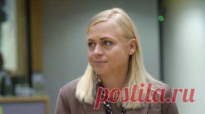 Адвокат Ярмуш высказалась о пранке Вована и Лексуса с участием министра Валтонен. Адвокат и специалист по гражданскому международному праву Мария Ярмуш прокомментировала пранк Владимира Кузнецова и Алексея Столярова, известных как Лексус и Вован, с участием главы внешнеполитического ведомства Элины Валтонен. Читать далее
