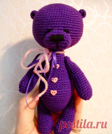 PDF Медведик-житель сумки. FREE amigurumi crochet pattern. Бесплатный мастер-класс, схема и описание для вязания игрушки амигуруми крючком. Вяжем игрушки своими руками! Медведь, мишка, медвежонок, teddy bear. #амигуруми #amigurumi #amigurumidoll #amigurumipattern #freepattern #freecrochetpatterns #crochetpattern #crochetdoll #crochettutorial #patternsforcrochet #вязание #вязаниекрючком #handmadedoll #рукоделие #ручнаяработа #pattern #tutorial #häkeln #amigurumis