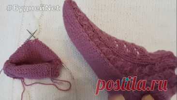 ❤️КРАСИВЫЕ АЖУРНЫЕ НОСКИ? двумя спицами БЕЗ ШВА? ПРОСТЫЕ НОСКИ СПИЦАМИ? ❤️Хотите связать ажурные носочки спицами? ?Данный видео мк очень подробный. Женские носки двумя спицами без шва вязать очень просто. ✅Данная модель связана на 36-37 р-р ✅Пряжа плотн. 320 м/100гр. ✅Спицы - № 2,5 ✅Расход пряжи 50 гр. Ссылка на схему ? ================================= ❤️Счастья Вам и