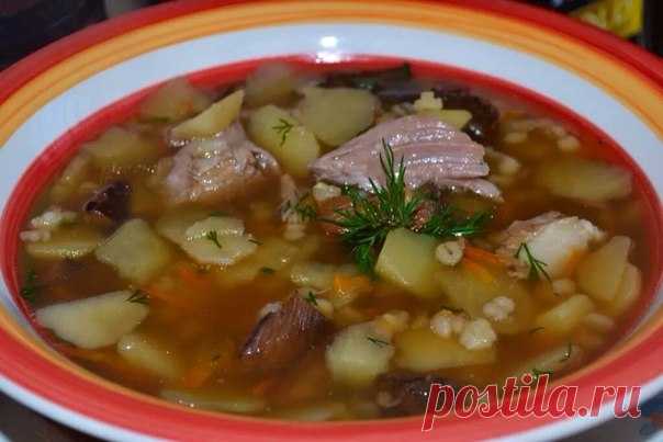 ~ Крупник Польский ~ 

╰⊰✿  Юляшка  ✿⊱╮ 

За рецепт спасибо Олечке Сергеенко : Многие блюда польской кухни по технологии приготовления и набору 
продуктов сходны с блюдами Западной Украины, Белоруссии и России. Если 
кто ещё не готовил этот суп, рекомендую, очень вкусно!!! 
Ингредиенты и приготовление : мясо на кости свинина - 0,5кг ( говядина, курица), грибы сушёные - 30г, крупа перловая - 1/2 стакана, картофель - 5- 6 клубней (средних), морковь - 1 шт., лук репчатый - 1 ...