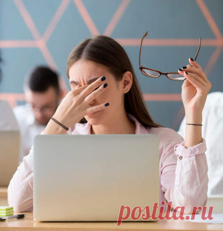 Простой метод уменьшить негативное влияение компьютера на зрение... - Познавательный сайт ,,1000 мелочей" - медиаплатформа МирТесен Одни проводят перед монитором несколько часов в день, другие сидят за компьютером сутки напролет. Все это не может не отражаться на нашем зрении, ведь глаза в первую очередь испытывают невероятное напряжение и усталость. Существует полезное упражнение для восстановления нормальных функций зрения....