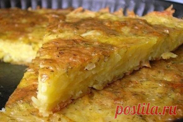 ЗАПЕКАНКА ИЗ ТЕРТОГО КАРТОФЕЛЯ С СЫРОМ И ЧЕСНОКОМ.