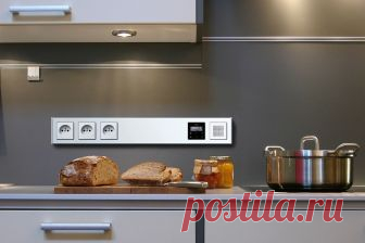 Как правильно расположить розетки и выключатели Вопросу о верном расположении электрических разъемов, то есть, розеток и выключателей, нужно уделить внимание вовремя, еще на этапе планирования размещения всех бытовых приборов. Кроме того, нужно учесть количество крупной и …