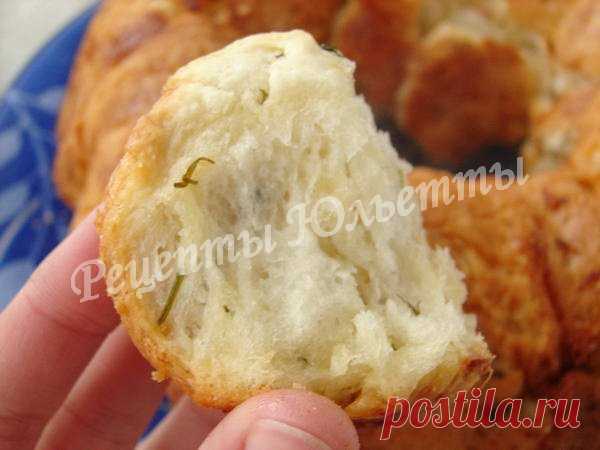 Monkey Bread — обезьяний хлеб с сыром и чесноком