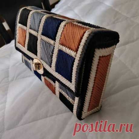 Top trendy and beautiful crochet handbags designs and ideas for girls