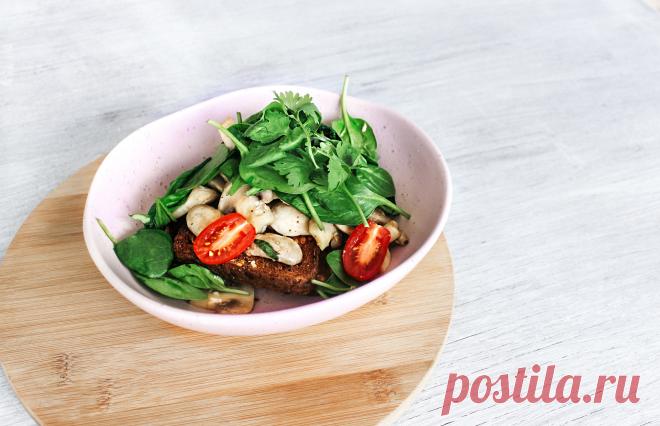 7 принципов диеты «голубой зоны», которые продлевают жизнь Существует множество диет, но лишь немногие из них не вредят здоровью. Pink рассказывает о системе питания, которая со временем нормализует вес и позаботится о хорошем самочувствии в долгой перспективе.