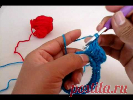 Gorro coleta a crochet con colita o hule