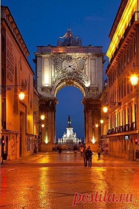 collection of images Lisbon by night