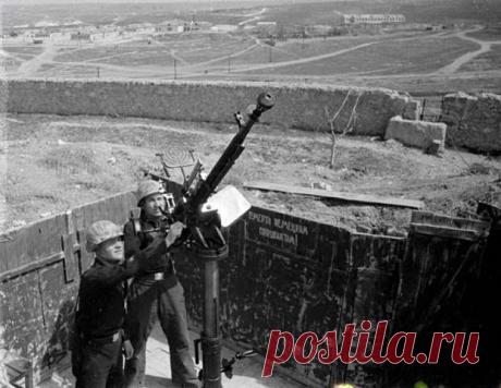 МЫ - из СССР!
Виктор Ульяновский