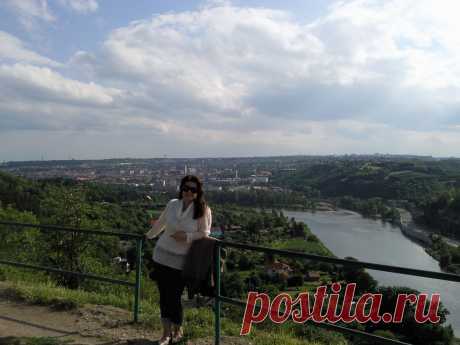 Прогулки по Праге на общественном транспорте и пешком без проф.экскурсий, но с рассказами, показами, фотосессией и ответами на все вопросы - 20 евро/час с чел. либо 100 евро/день за компанию от 2 человек: встреча и проводы к Вам в отель, квитанция об оплате перед выездом на прогулку.