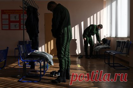 В Кремле ответили на вопрос о предложении Кадырова провести «самомобилизацию». Предложение главы Чечни Рамзана Кадырова о проведении в регионах России «самомобилизации» должны оценивать военные профессионалы. Такое мнение выразил пресс-секретарь президента РФ Дмитрий Песков. Ранее Кадыров заявил, что Россия является государством, в котором регионы могут быть инициаторами любых начинаний.