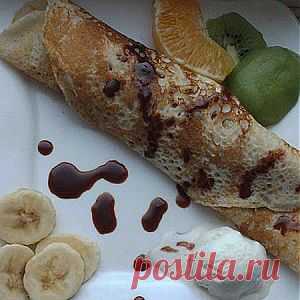 Блинчики с мороженым и фруктами