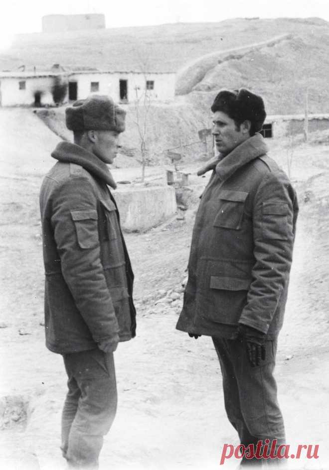 Доклад  начальника  поста  обстановки  в  районе  ответственности.  Дорога  в  районе  Чарикарской  зеленки.  1985 год