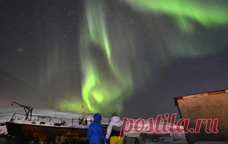 Три счастливых дня: куда россияне поедут отдыхать на ноябрьские праздники. После шестидневной рабочей недели у россиян в этом году будут три свободных дня. День народного единства, отмечаемый 4 ноября, выпадает на вторник, нерабочими будут 2-е, 3-е и 4-е число. Планировать отдых туристы начали уже с середины сентября, и, как показывает анализ экспертов туротрасли, спрос на путешествия вырос по сравнению с ноябрьскими праздниками прошлого года почти на треть. Куда отправятся россияне, сколько…