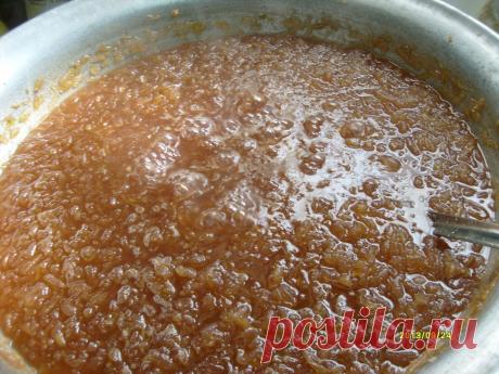 варенье из яблок (шинковать на крупной тёрке) и для вкуса добавить 1 стакан малины