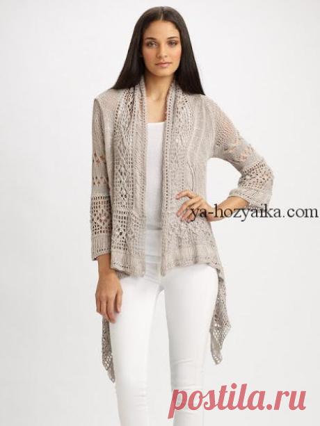 Жакет с мережкой

Жакет спицами и крючком с красивой мережкой.

Мережка на спицах:

Это обычная "коса" 2х2, а потом 3х3!
Вязать полотно спицами 3.5, а перед "косой" изнаночный ряд- на спицах №7, потом лицевой ряд с перекрещиванием петель (2п.снять перед работой, 2 лицевые, потом 2 снятые-лицевыми и т.д.) + изнаночный ряд+ еще ряд с перекрещиванием в ту же сторону)- всё это на спицах №7. А след. изнаночный ряд снова на спицах № 3.5...и вся премудрость!
Аналогично и переплет...