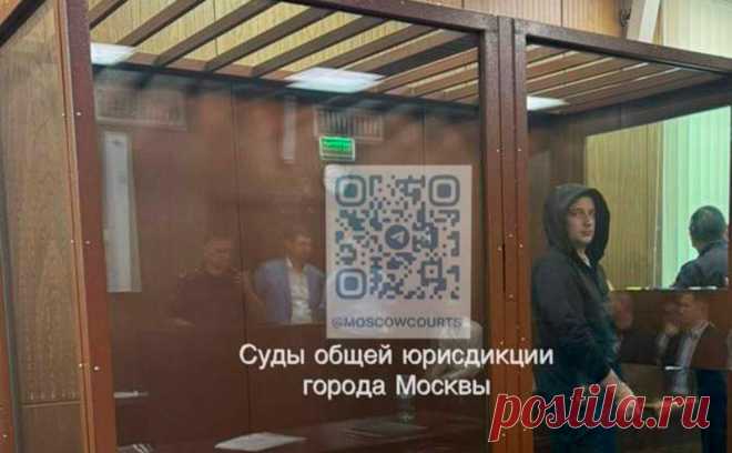 Экс-зампред правительства Подмосковья признал вину во взятке в ₽25 млн. Бывший первый зампред правительства Подмосковья Илья Бронштейн признал вину по делу о взяточничестве, судебные документы оказались в распоряжении «РИА Новости».