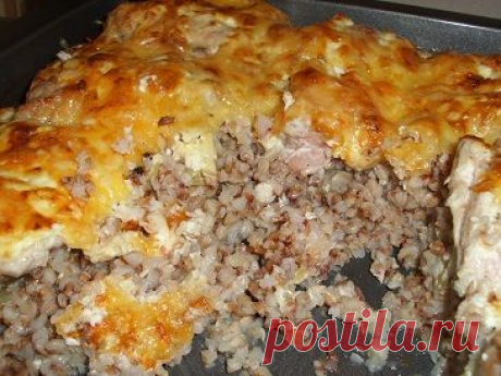 Курица с гречкой, запеченная в духовке под сырной корочкой