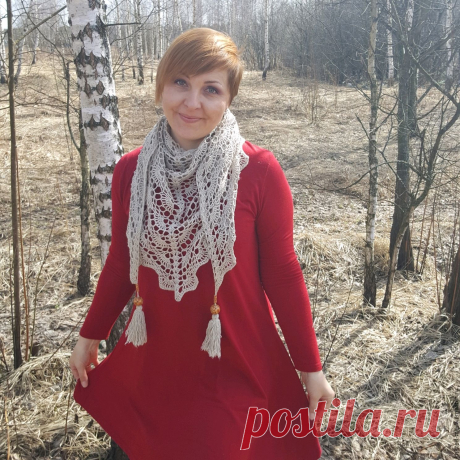 Бактус треугольный шейный платок шаль из хлопка со льном и бусинами Купить или заказать Бактус треугольный шейный платок шаль из хлопка со льном и бусинами в интернет-магазине на Ярмарке Мастеров. Элегантный ажурный аксессуар с двумя вариантами ношения. Бактус связан крючком из смесовой пряжи растительного происхождения - хлопок 70%, лён 30%. Украшен кистями с деревянными бусинами. Платок идеален для весенне-летнего сезона, дышит, впитывает влагу. Ноская, гигиеничная, усто...