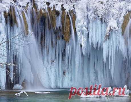 Самые странные и необычные водопады