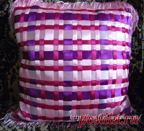 Подушка из атласной тесьмы | Искусница