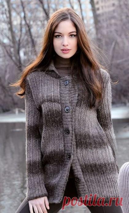 Стильный жакет коричневого цвета