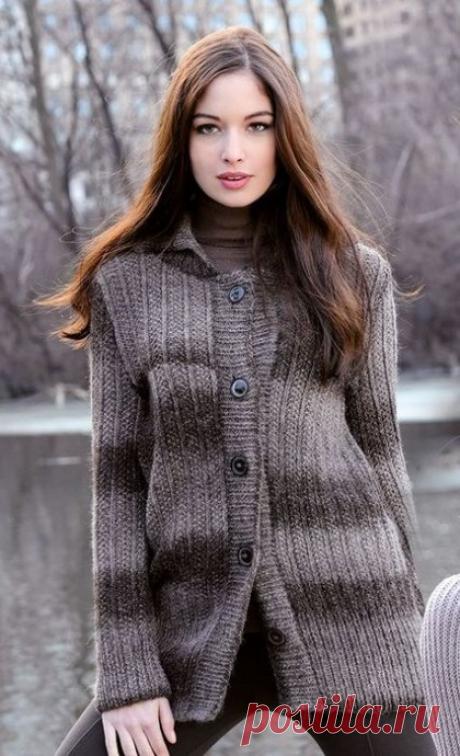 Стильный жакет коричневого цвета