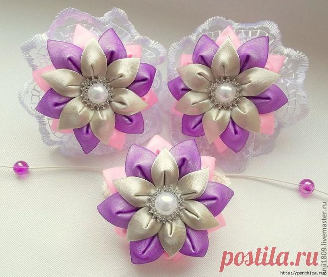 Как прикрепить резинку на цветок из кружева для канзаши - мастер-класс