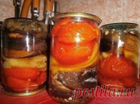 25 баночек:
1. Закуска "Кобра"
2. Маринованные баклажаны
3. Баклажаны "Кайф под крышечкой"
4. Салат "Глобус"
5. Салат из баклажанов с огурцами
6. Маринованные баклажаны (готовы через 3 дня)
7. Салат с баклажанами и фасолью "Бесподобный вариант"
8. Салат «Любимец семьи»
9. Баклажаны в томатах
10. Манжо (болгарский овощной салат)
11. Хе из баклажанов (острая закуска)
12. Баклажаны "Огонек"
13. Синие любимчики
14. Баклажаны "Как грибы"
15. Икра из баклажанов
16. Баклажаны по-...