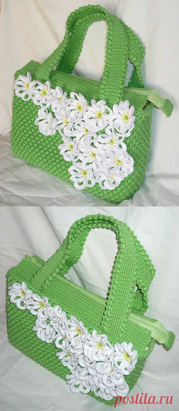 Вязаная сумка с ромашками.